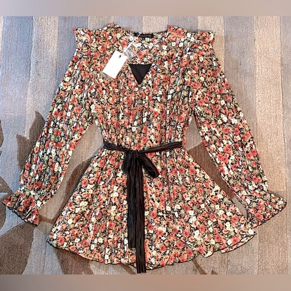 NWT Revolve | Endless Rose Pleated Floral Romper Ruffled w Bishop Sleeves CL3 - Picture 3 of 12